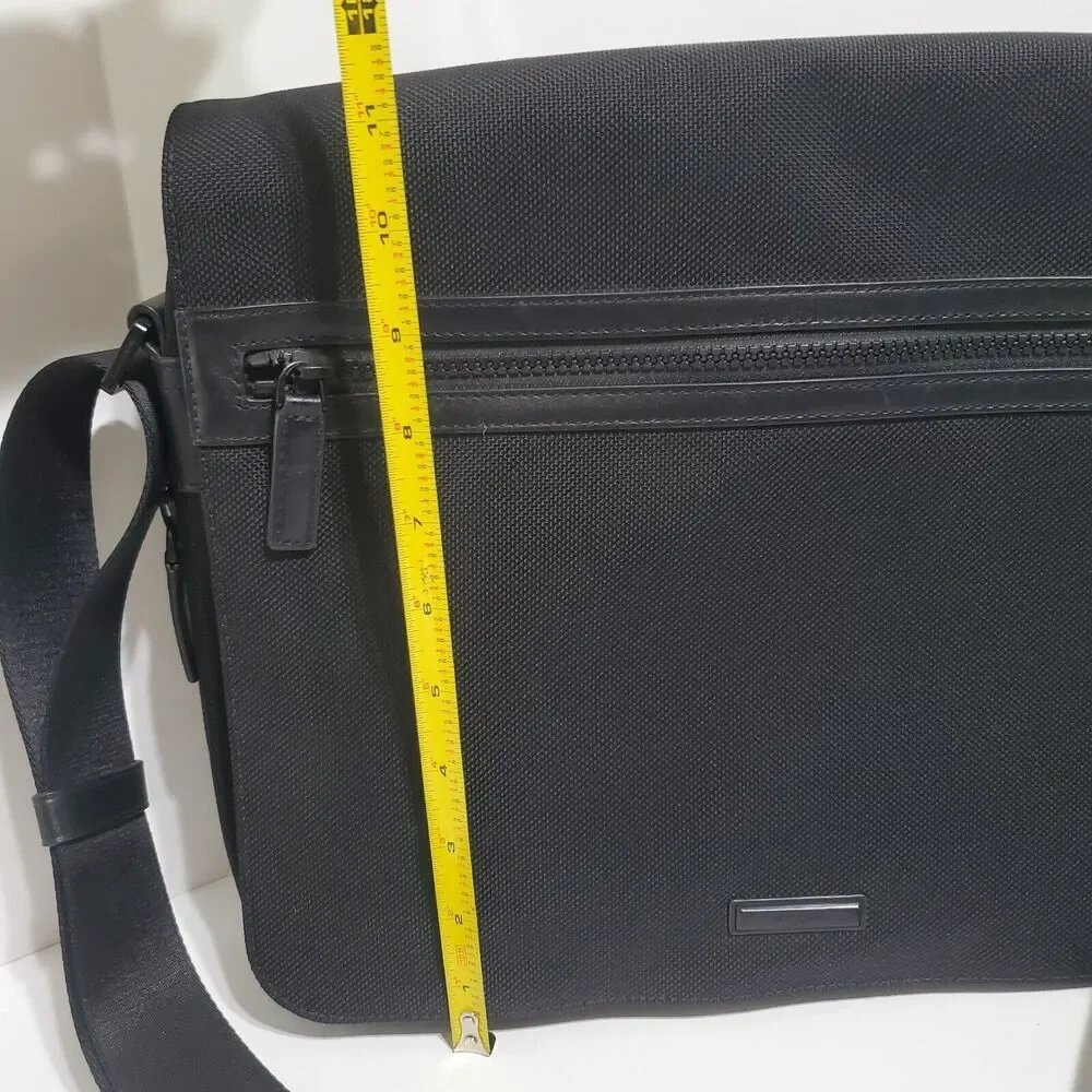 Michael Kors Parker Nylon Messenger Shoulder Bag Computer Crossbody travel 14x12